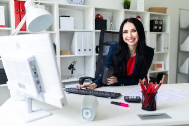 Nowoczesny Office Manager - kim jest Umiejętności i zarobki