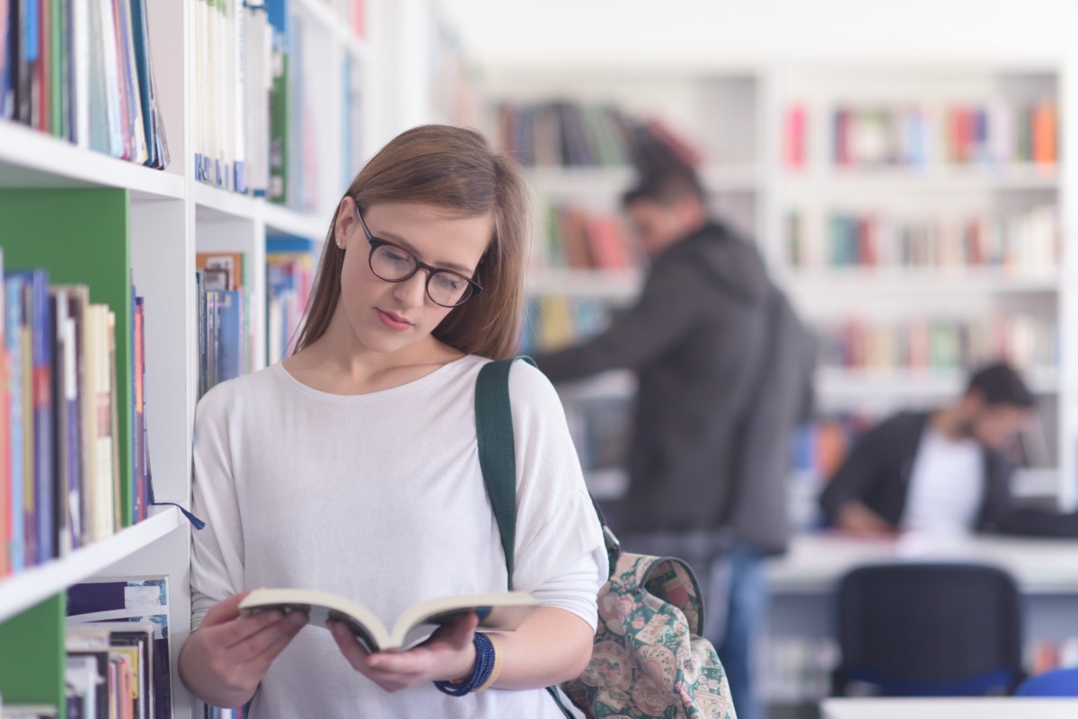 Praca czy nauka Można pogodzić studia ze zdobywaniem doświadczenia