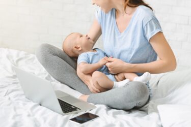 Koniec rocznych urlopów macierzyńskich