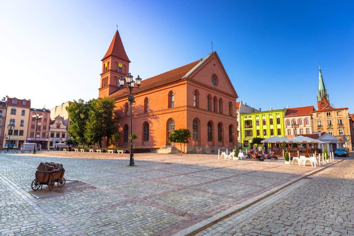 Jak wrócić na rynek pracy w Toruniu