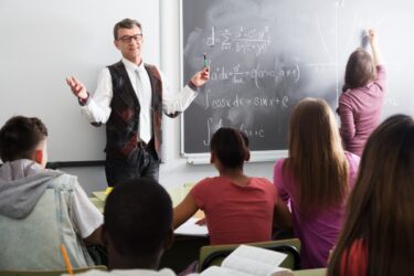Nauczyciele na toruńskim rynku pracy