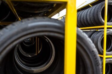 Opony na regale: Michelin w Olsztynie - od czołowego pracodawcy, po zamknięcie jednego z oddziałów fabryki
