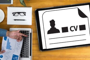 Jak zrobić kreatywne CV Kiedy warto je mieć Zobacz 5 przykładów kreatywnych CV