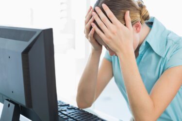 Najczęstsze problemy w pracy – te 7 drobiazgów może zniszczyć Ci karierę