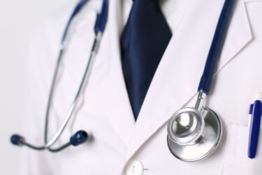 Odpowiedzialność zawodowa lekarza, czyli jak ginekolog przez lata oszukiwał kobiety. Osierocił 17 dzieci z in vitro