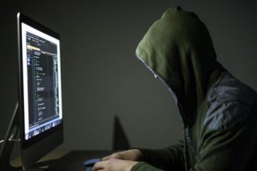 VPN - co to jest Jak chronić się przed hakerami podczas pracy zdalnej