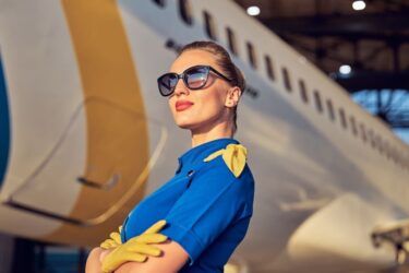 Jak zostać stewardessą lub stewardem Wymagania w zawodzie. Czy warto zostać stewardessą lub stewardem