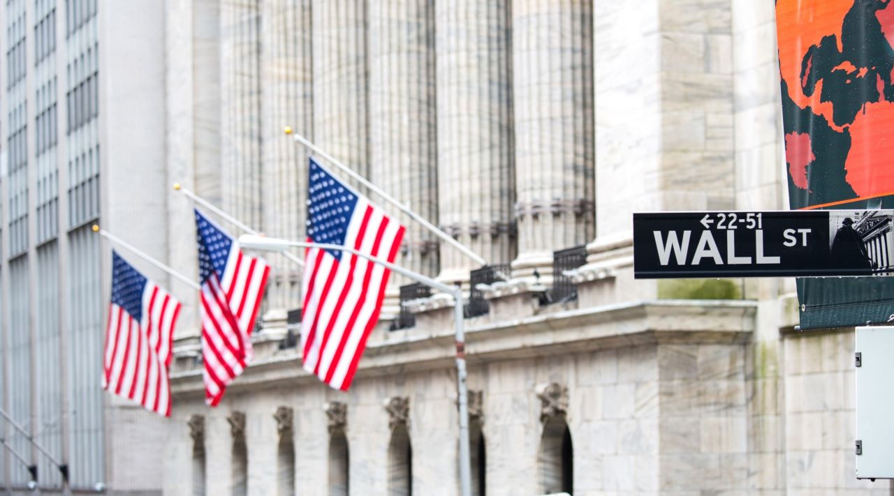 Praca bankiera z Wall Street - jak wygląda Pracownicy narzekają na brak snu