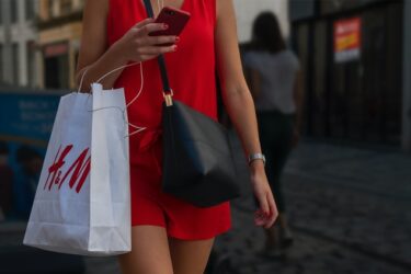 H&M rezygnuje z chińskiej bawełny