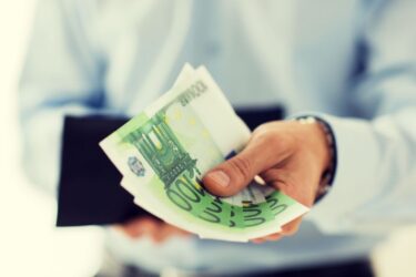 Koszt roboczogodziny w Polsce jednym z najniższych w Europie. Ile wynosi
