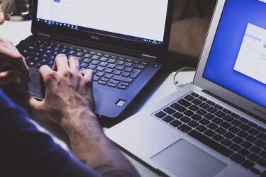 umowa o pracę i działalność gospodarcza