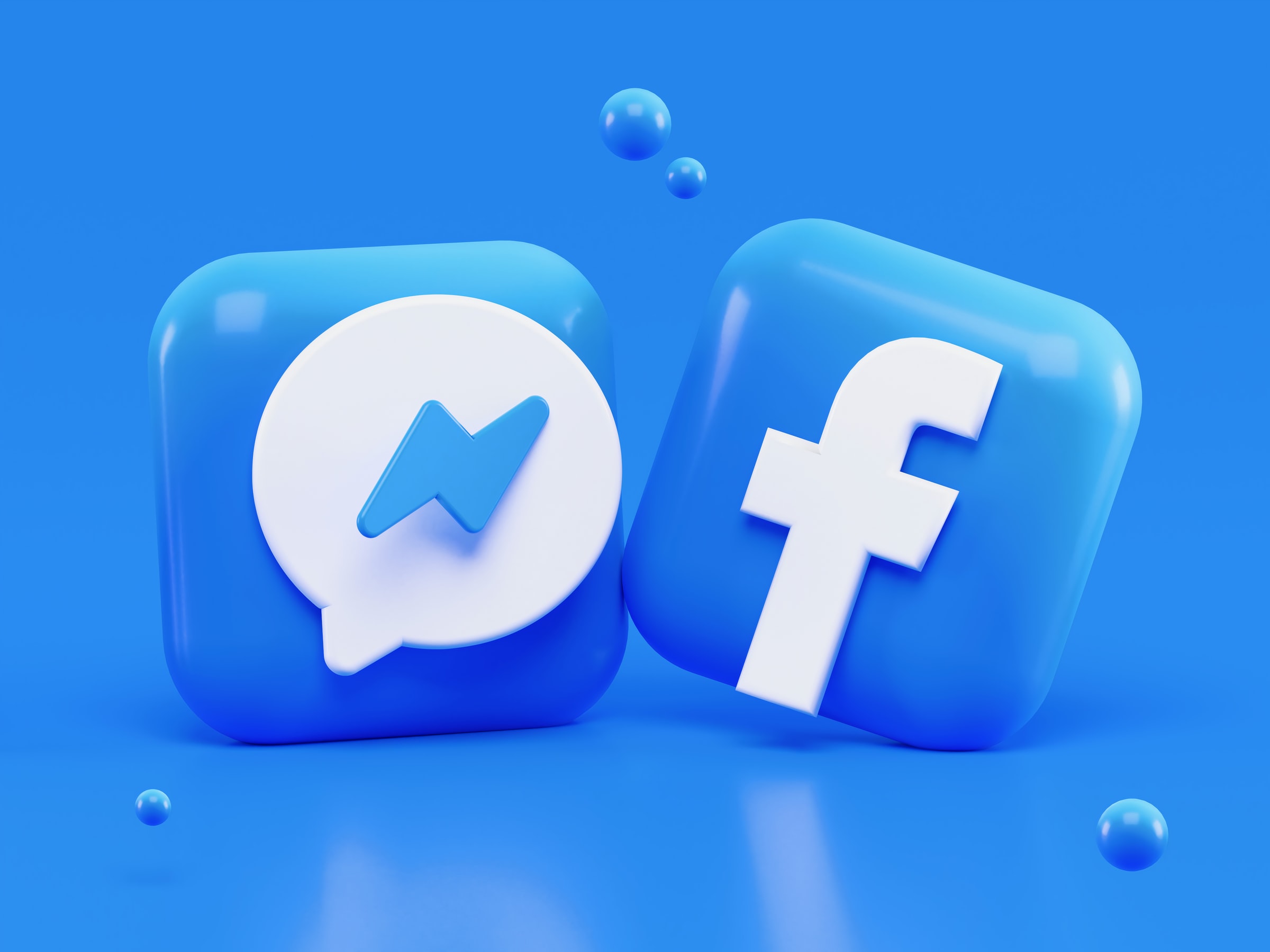 jak skontaktować się z Facebokiem