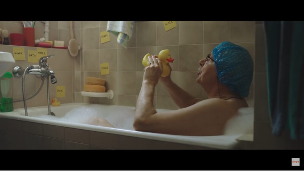marketing wirusowy przykład kampania allegro