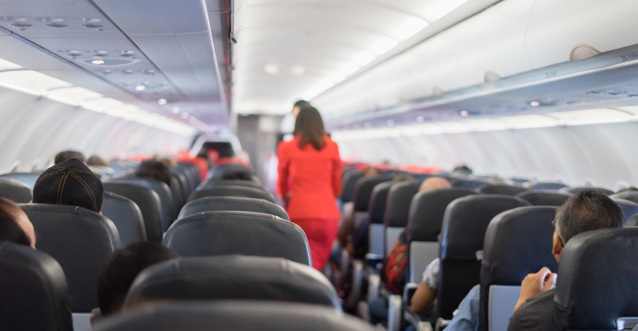 Ukraińskie linie lotnicze zmieniają mundurki stewardessom rezygnują ze szpilek i obcisłych spódnic