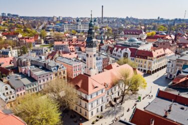 W jakiej sytuacji jest rynek pracy w Zielonej Górze Ile wynosi bezrobocie
