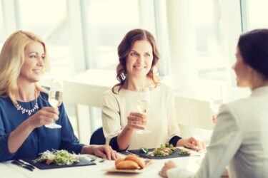 Czego nie wypada robić w ekskluzywnej restauracji 6 rad od doświadczonego managera