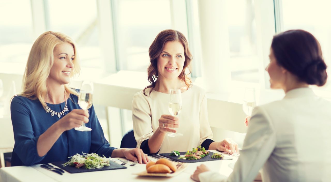 Czego nie wypada robić w ekskluzywnej restauracji 6 rad od doświadczonego managera