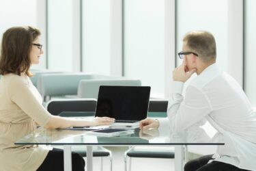„Nie chcemy współpracować z ludźmi, którzy sugerują się opiniami w Internecie.”