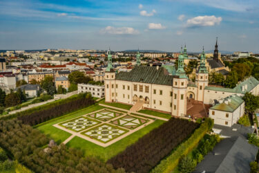 Kielce Pałac Biskupów Krakowskich Bazylika Katedralna