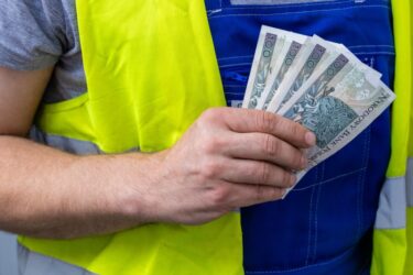 Czy praca w Oświęcimiu się opłaca? Czyli na jakie zarobki możesz liczyć