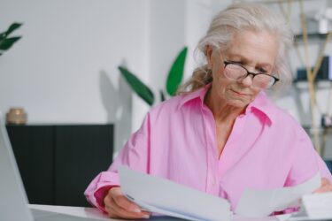 Kiedy emeryt otrzyma mniejsze niż minimalne świadczenie emerytalne