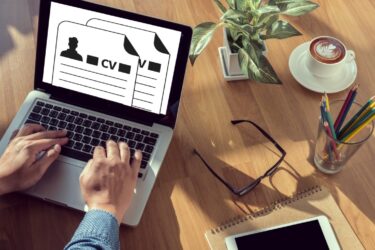 Europass - co to jest? Jak stworzyć Europass CV online