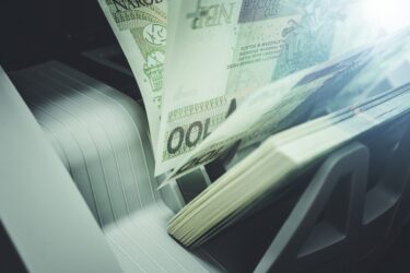Przeciętne wynagrodzenie i zatrudnienie w Polsce – najnowsze dane GUS
