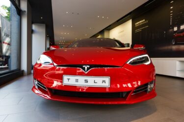 tesla-akcje-w-górę
