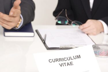 CV - co to jest Co zawiera i jak stworzyć skuteczne Curriculum vitae