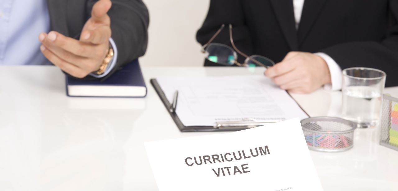CV - co to jest Co zawiera i jak stworzyć skuteczne Curriculum vitae