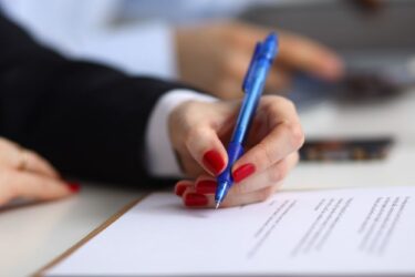 Wypowiedzenie w trybie natychmiastowym - kiedy jest możliwe do zastosowania Co powinno zawierać wypowiedzenie w trybie natychmiastowym