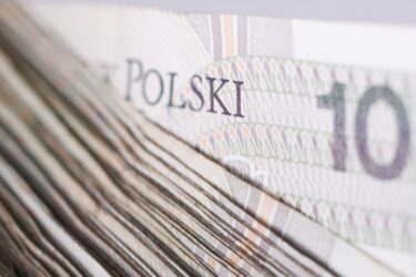 Darowizna 100 tysięcy od rodziców - czy trzeba zapłacić podatek