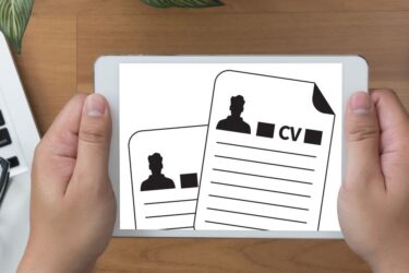 Jakie zdjęcie do CV wybrać Zasady doboru odpowiedniego zdjęcia i jego umiejscowienia w CV