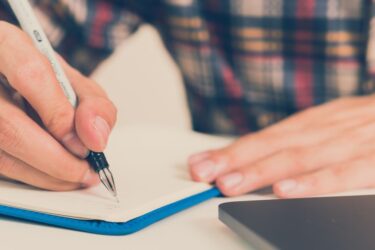 Podanie o pracę w szpitalu - jak napisać Kiedy je złożyć Co powinno zawierać podanie o pracę w szpitalu