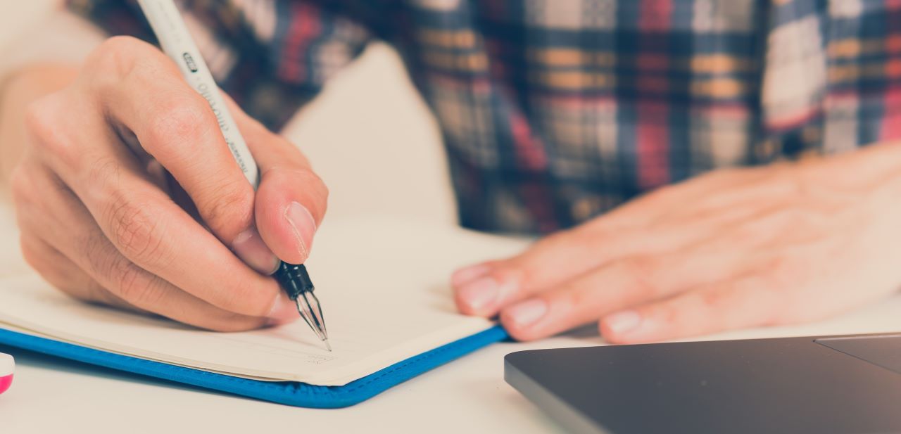 Podanie o pracę w szpitalu - jak napisać Kiedy je złożyć Co powinno zawierać podanie o pracę w szpitalu