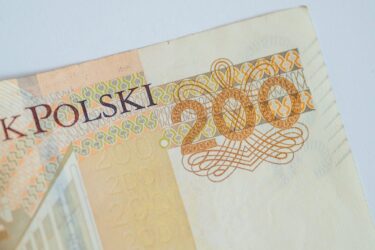 zloty-traci-na-wartosci