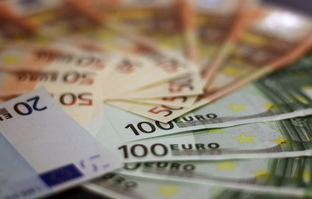 miliony-euro-kary