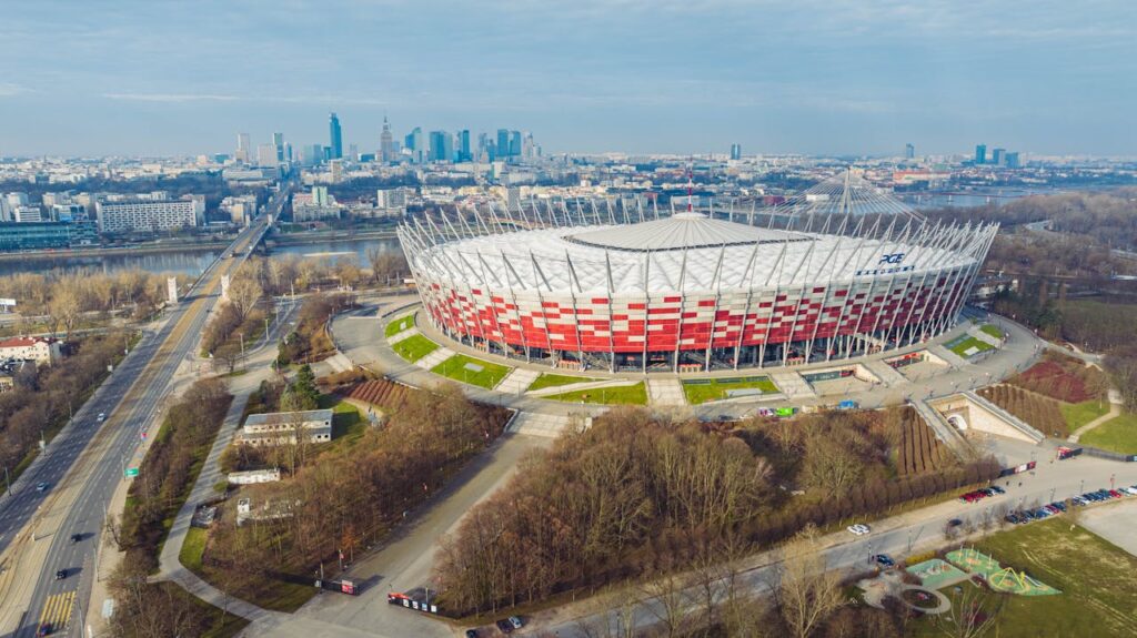 Widok z lotu ptaka na Stadion Narodowy w Warszawie. Ilustracja nowoczesnej Polski