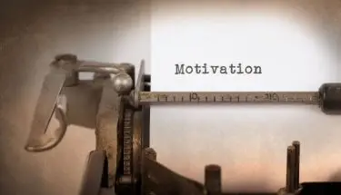 Napis motivation napisany na maszynie do pisania