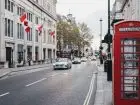 Rozmowa kwalifikacyjna po angielsku - budka telefoniczna przy ulicy w Angli