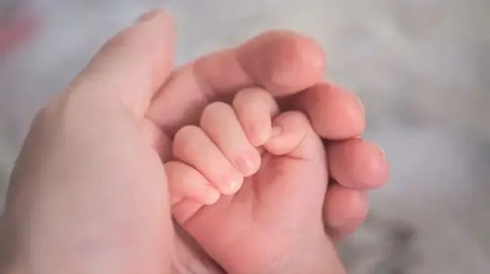Becikowe - dłoń niemowlęcia
