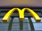 Czy McDonald's jest otwarty w święta - logo przykładowej restauracji