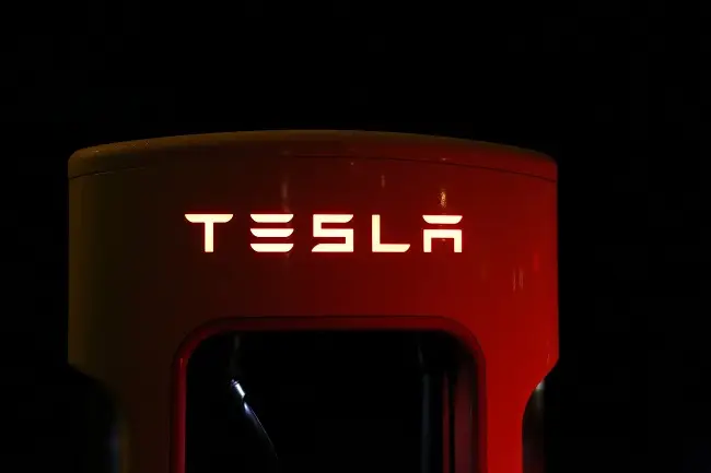 Tesla rekrutacja