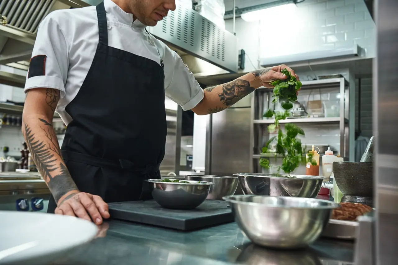 brakuje-pracowników-w-gastronomii