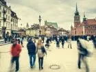 Umowa o dzieło a Polski Ład - ludzie na ulicach Warszawy