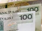 Emerytura pomostowa - polskie pieniądze banknoty 100 zł i 200 zł