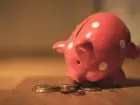 Podatek od wzbogacenia - skarbonka w kształcie świnki