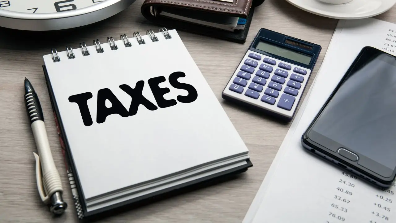 NIP europejski - napis taxes w notesie
