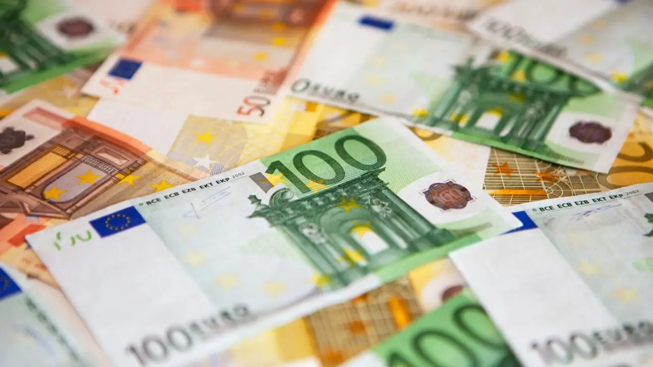 Wynagrodzenie w obcej walucie - banknoty euro