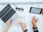 Architekci pracujący nad projektem
